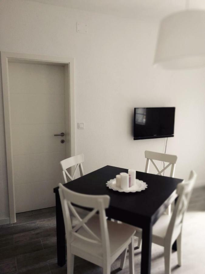 Apartmani Marijana Постира Экстерьер фото